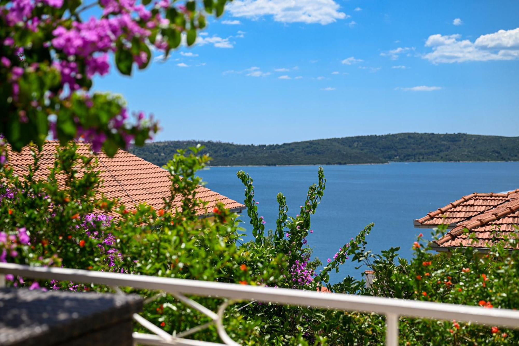 Apartment Spira Puovica Trogir Ruang foto