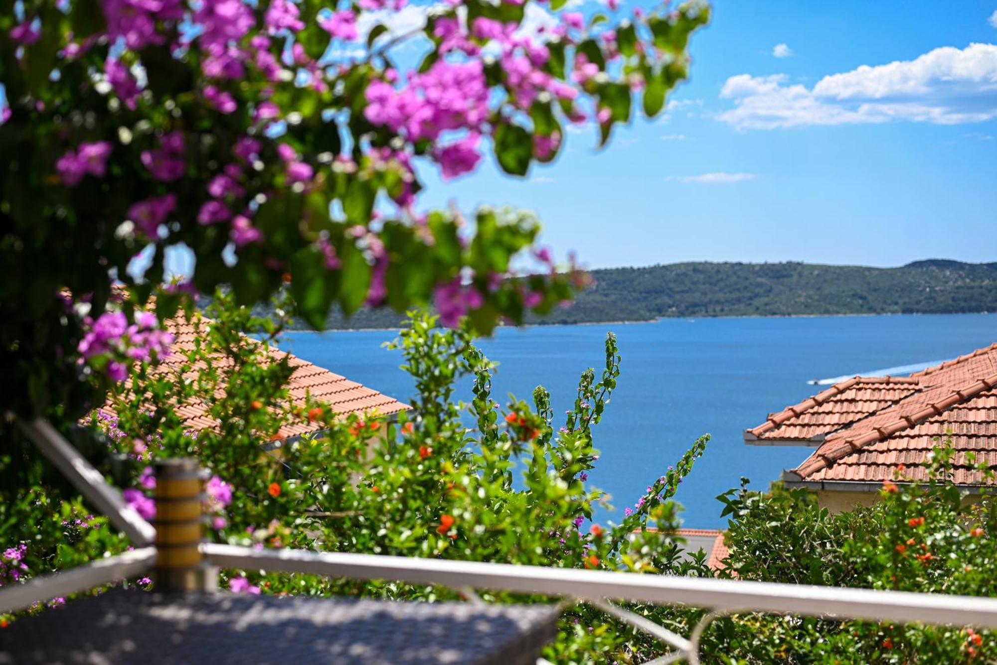 Apartment Spira Puovica Trogir Ruang foto