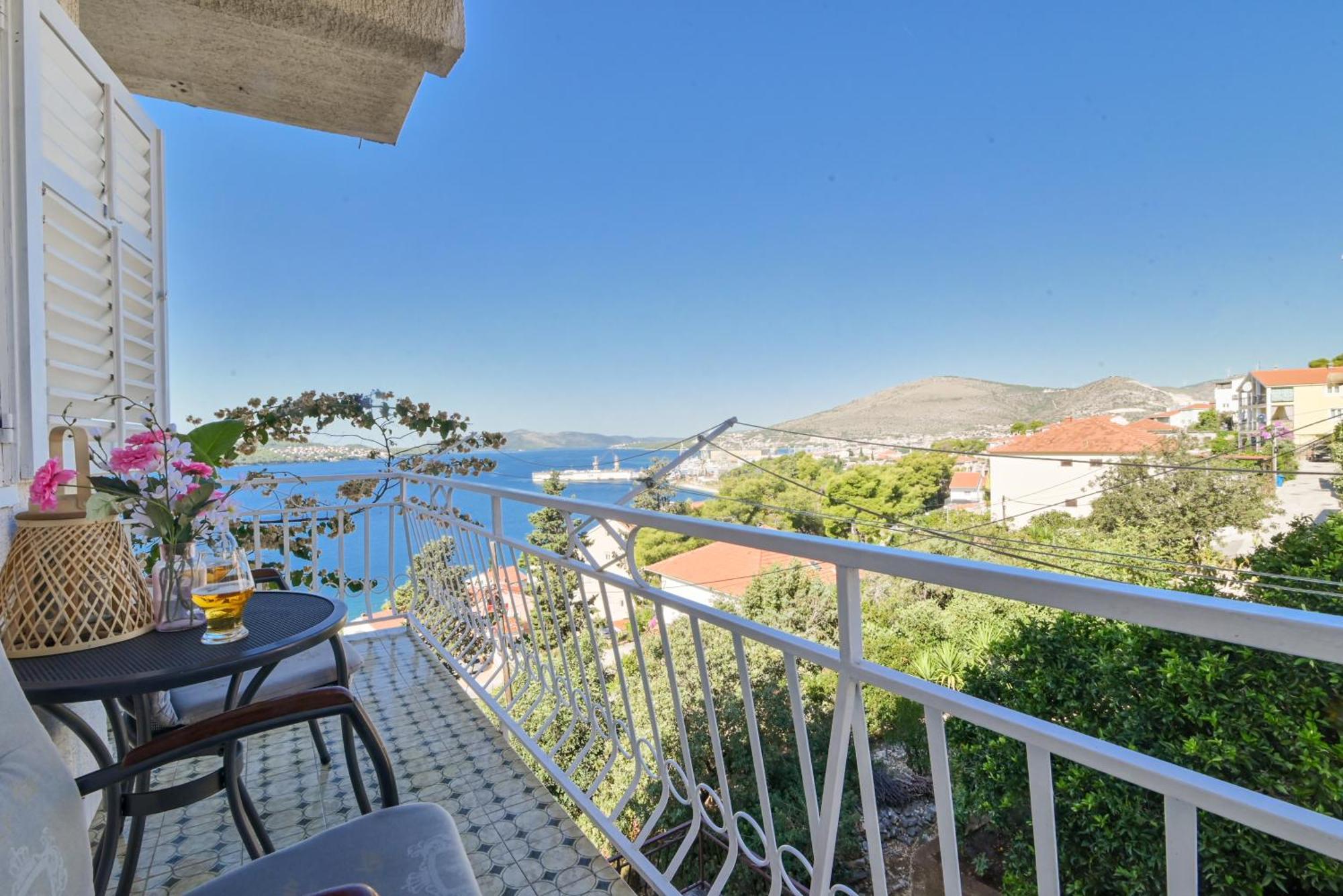 Apartment Spira Puovica Trogir Bagian luar foto