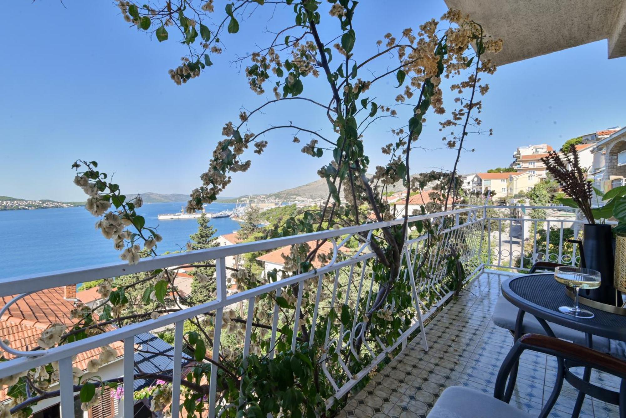 Apartment Spira Puovica Trogir Bagian luar foto